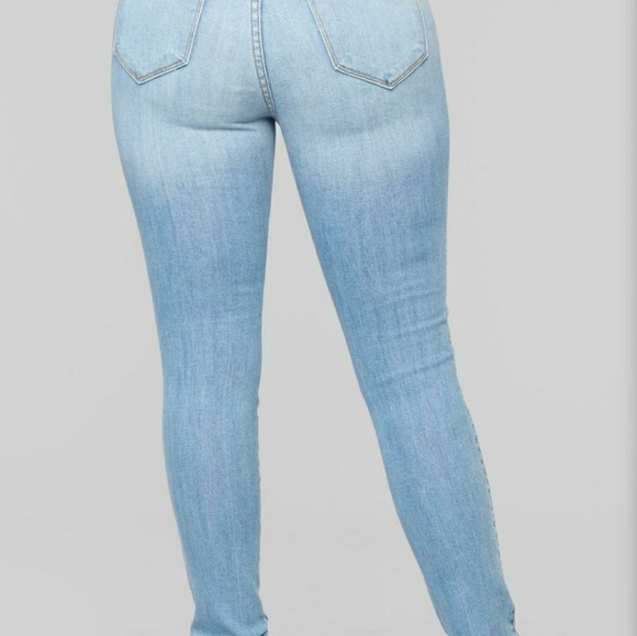 Fashion Nova classic high waisted jeans - Picture 4 of 5